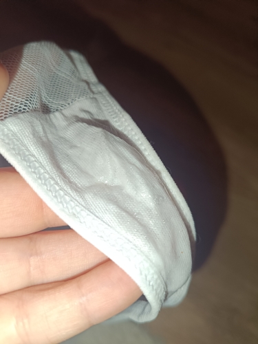 Maszti közben viselt bugyi