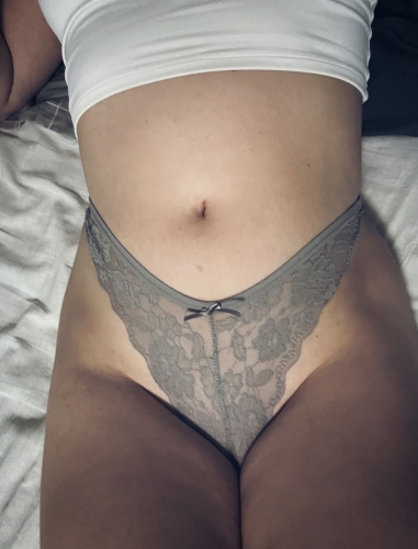 Szürke csipkés tanga