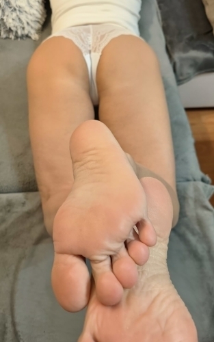 Fehér pamut és csipke tangám