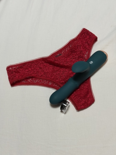 Karácsonyi piros csipke 