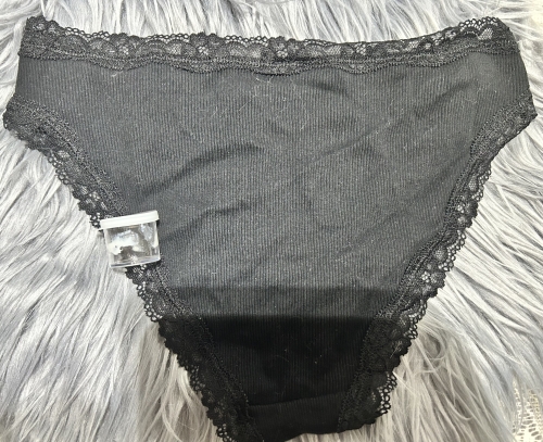 Fekete fiolás csipke