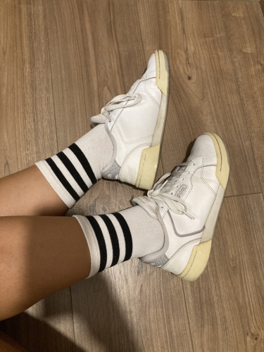 Fehér Adidas sportcipő
