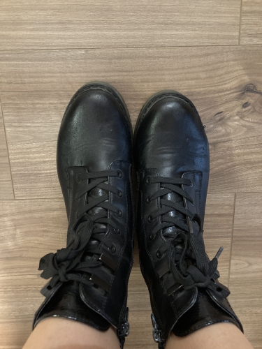 Fekete Bugatti bakancsom