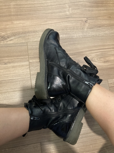 Fekete Bugatti bakancsom