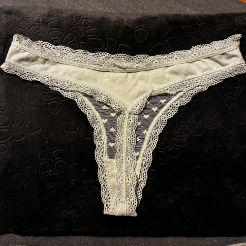 Csipke tanga