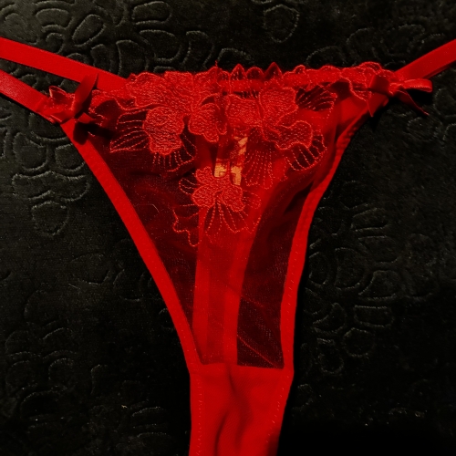 Piros tanga