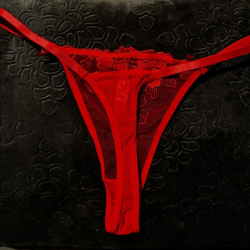 Piros tanga